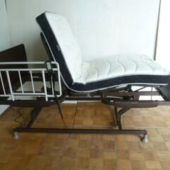【中古】フランスベッド 3モーター 電動ベッド レステックス-01FN シングル リクライニング マットレス付の画像