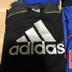 サイズ130 子供用サッカー着　比較的綺麗です サイズ130 子供用サッカー着比較的綺麗です