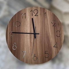 ナチュラルテイストでお部屋に馴染む◎木目調 円形掛け時計