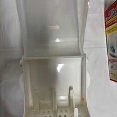 哺乳びん電子レンジ専用消毒ケース　4分で便利の画像