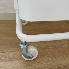 IKEA ワゴン白の画像