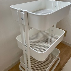 IKEA ワゴン白の画像