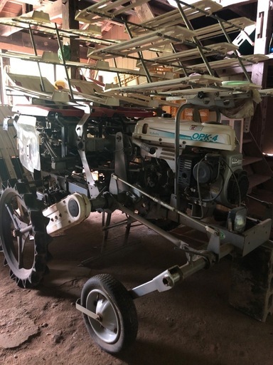 玉ねぎ移植機OPK-4