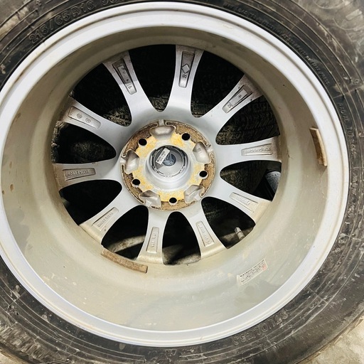 215/65R16スタッドレス　ホイール付き４本セット