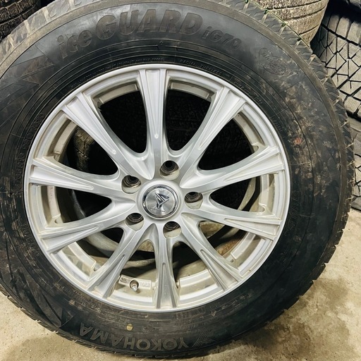 215/65R16スタッドレス　ホイール付き４本セット