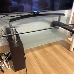 ガラステーブル