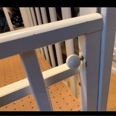 ベビーベッド(幅125ｘ奥行78ｘ高さ111cm)の画像