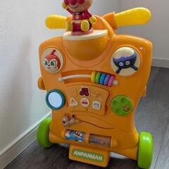 あんぱんマン　おもちゃ　手押し車　足こぎ　ビジーボード