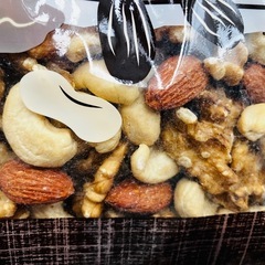 無塩、無添加３種の素焼きミックスナッツ850gの画像