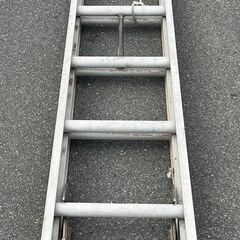 中古のアルミ２連はしご