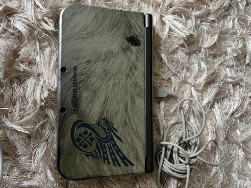 ニンテンドー3DSLL モンスターハンター4Gスペシャルパック