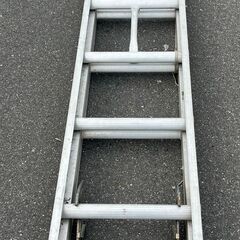 中古のアルミ２連はしご