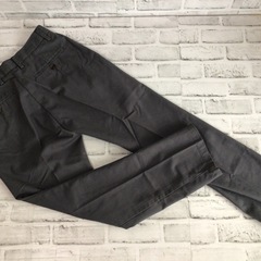 W138 未着用　Amazon essentials メンズ パンツ 28W×2828L グレー ストレート シンプル  の画像