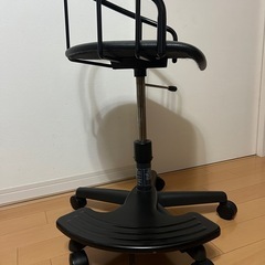 昇降式回転椅子の画像
