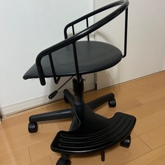 昇降式回転椅子の画像