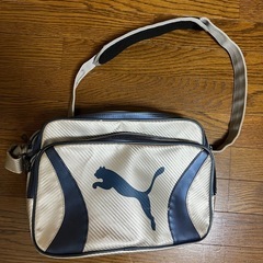 PUMAショルダーバッグ