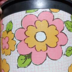 レトロ柄 ゴミ箱の画像