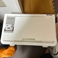 扉付き収納