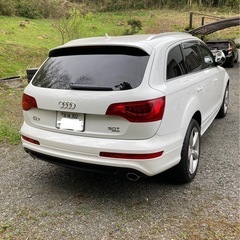最終値下げ　2011年製　アウディQ7 3.0T S-Line  7人乗り  整備多数の画像