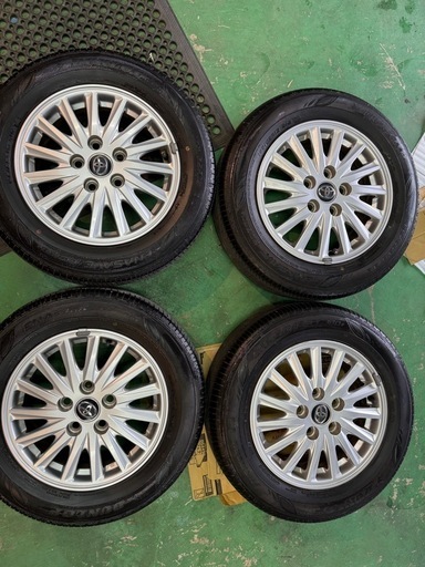 195/65R15　80ヴォクシーハイブリッド純正ホイール