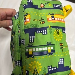 子供用電車のリュックの画像