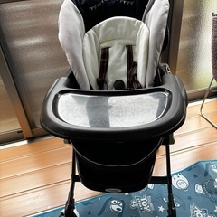 コンビ　トイザらス限定　ネムリラ　ハイローチェア 