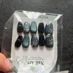 ネイルチップ Lサイズ4点セットの画像