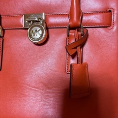 MICHAEL KORS オレンジ レザーショルダーバッグの画像