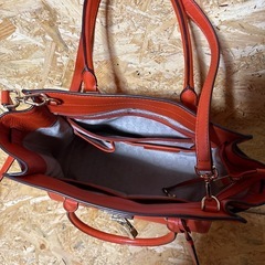 MICHAEL KORS オレンジ レザーショルダーバッグの画像