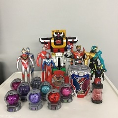 仮面ライダー　スーパー戦隊　ウルトラマン　オモチャ　セット