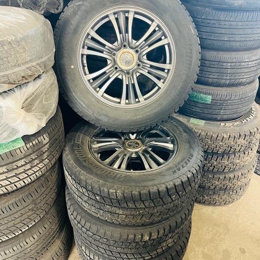 スタッドレス　ホイール付き４本セット　265/60R18