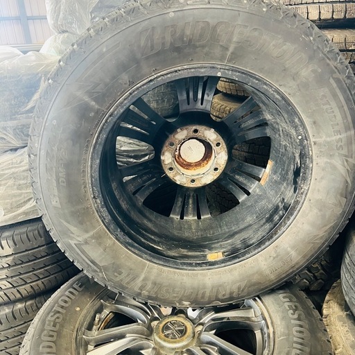 スタッドレス　ホイール付き４本セット　265/60R18
