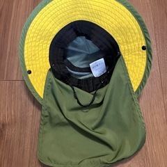 日除け付き帽子の画像