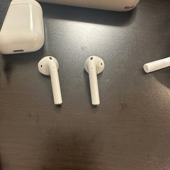 AirPods
