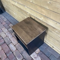 サイドテーブルの画像