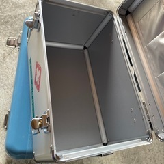 アルミケースの画像