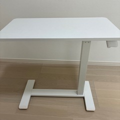 IKEAテーブル