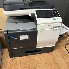 コニカミノルタの複合機（bizhub C3851）　