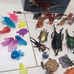 フィギュアなどの画像
