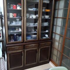 食器棚の画像