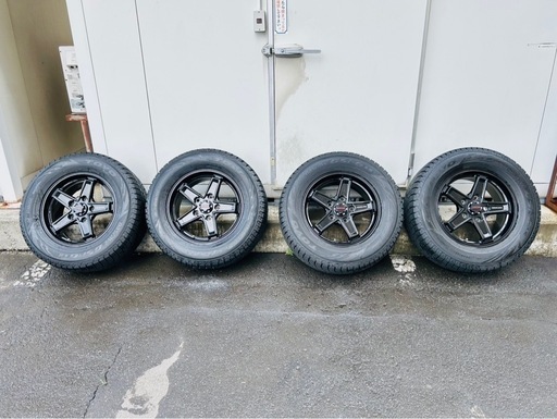 スタッドレス　ランクルなど5穴18インチ