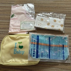 おむつポーチなど