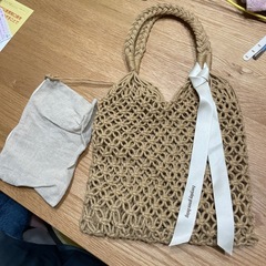 inisfree紐バッグの画像