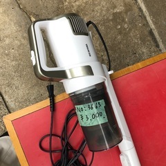 NO:3665 アイリスオーヤマ　電気掃除機2021年製の画像