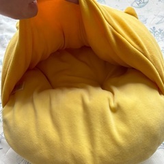 ぐでたま足入れるクッションの画像