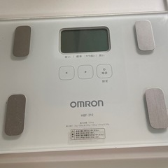 OMRON 体重計