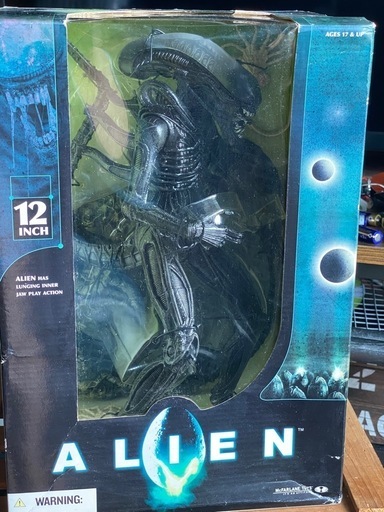 エイリアン１２インチフィギュア