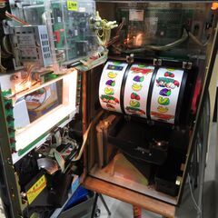 パチスロ実機 4号機 ボンバーパワフル コイン使用 設定キー付 スロット クレカ決済可能│江別市のリサイクルショップドロップの画像