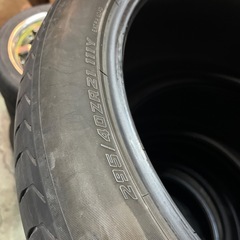 295/40R21 中古タイヤ2本何かに活用してください