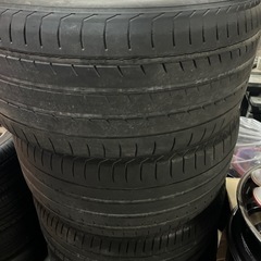 295/40R21 中古タイヤ2本何かに活用してくださいの画像